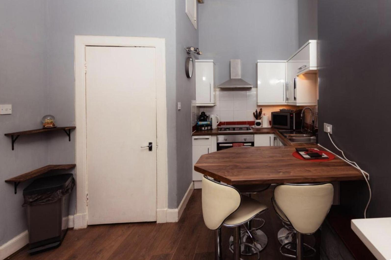 Warm Apartment By Holyrood Palace! Edinburgh Buitenkant foto
