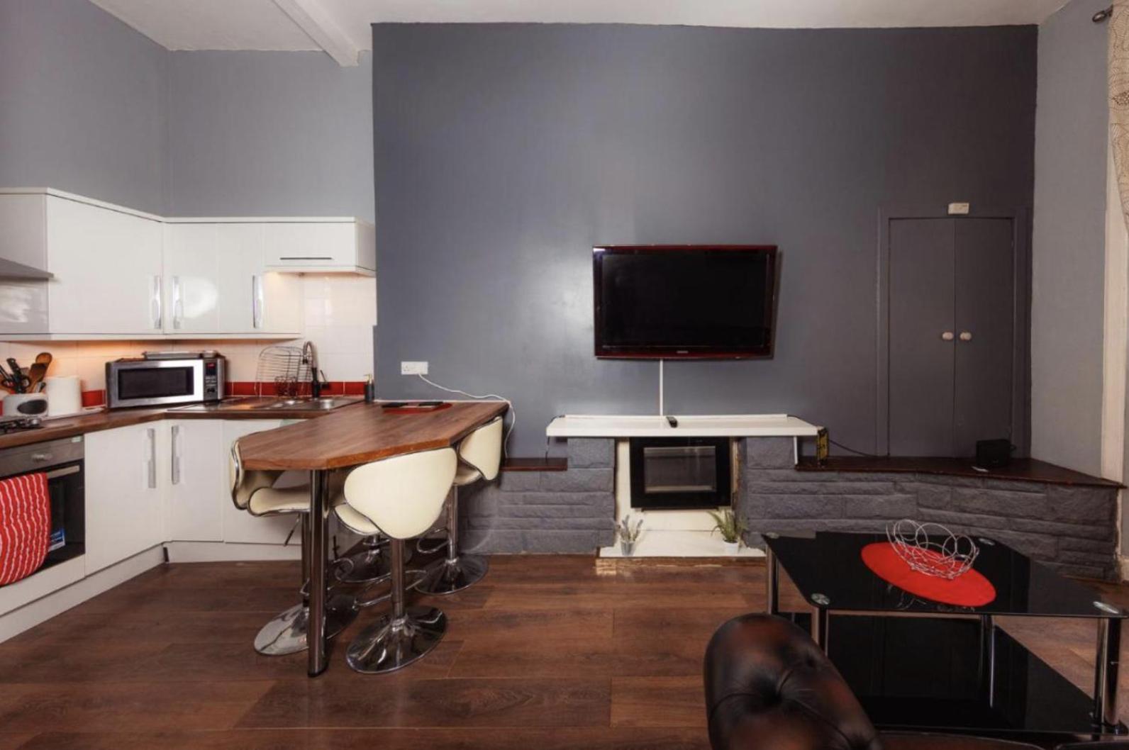 Warm Apartment By Holyrood Palace! Edinburgh Buitenkant foto