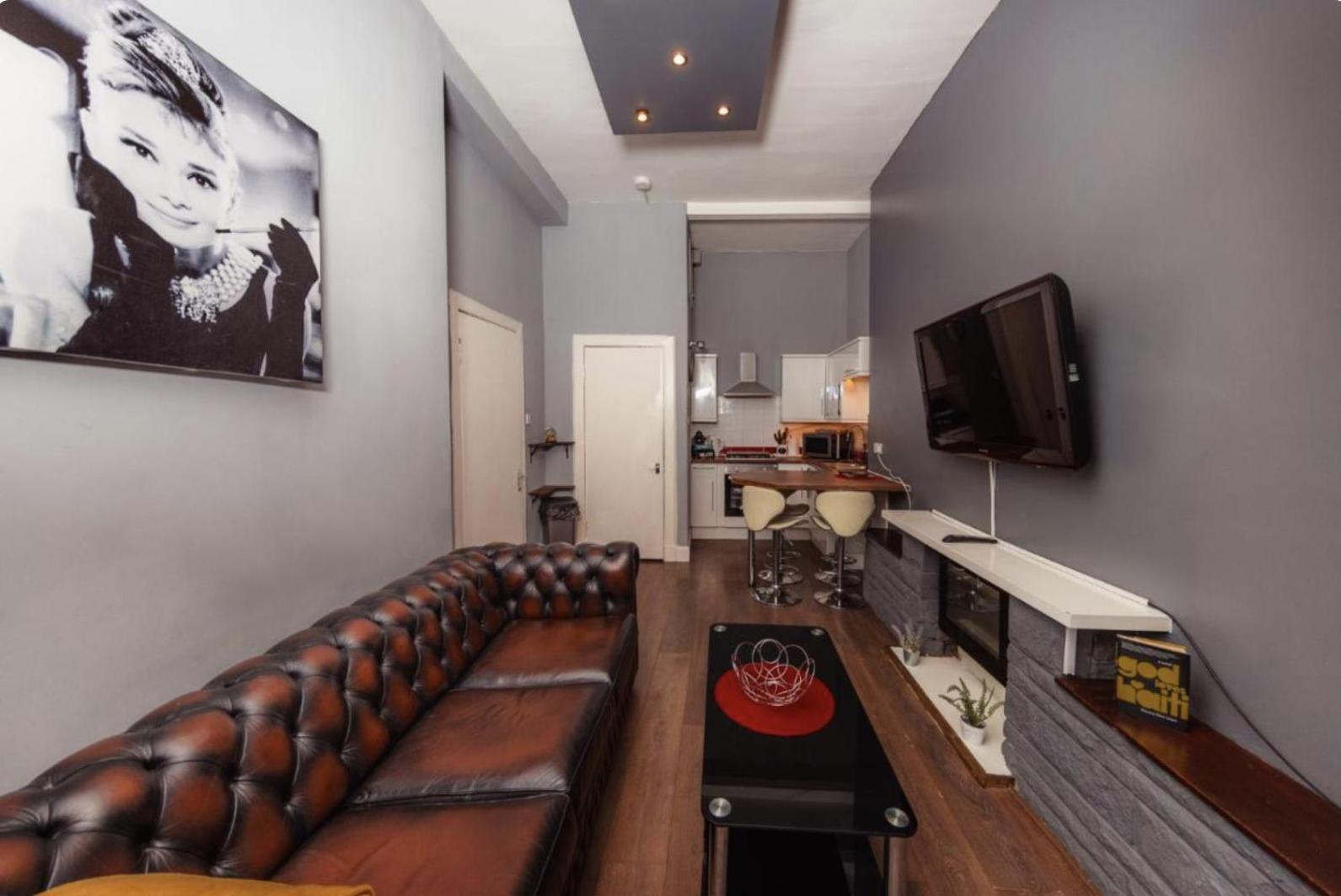 Warm Apartment By Holyrood Palace! Edinburgh Buitenkant foto